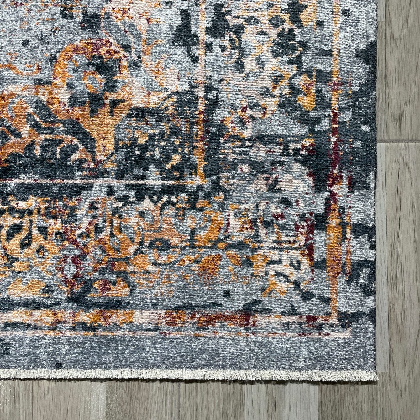 NH7027-23-01-02 Tapis Classic Vintage Termessos — Silver & Terracotta