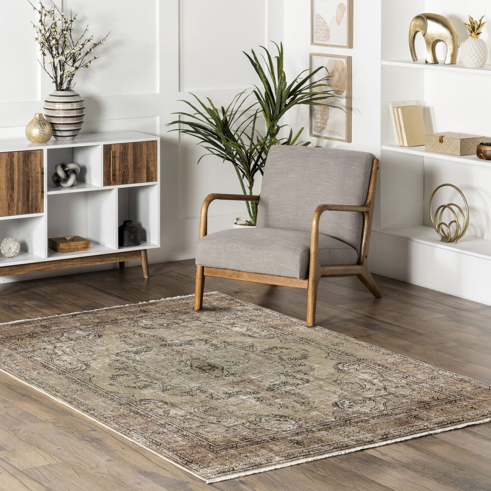 NH7033-51-01-04 Tapis Classic Vintage Mardin — Brown