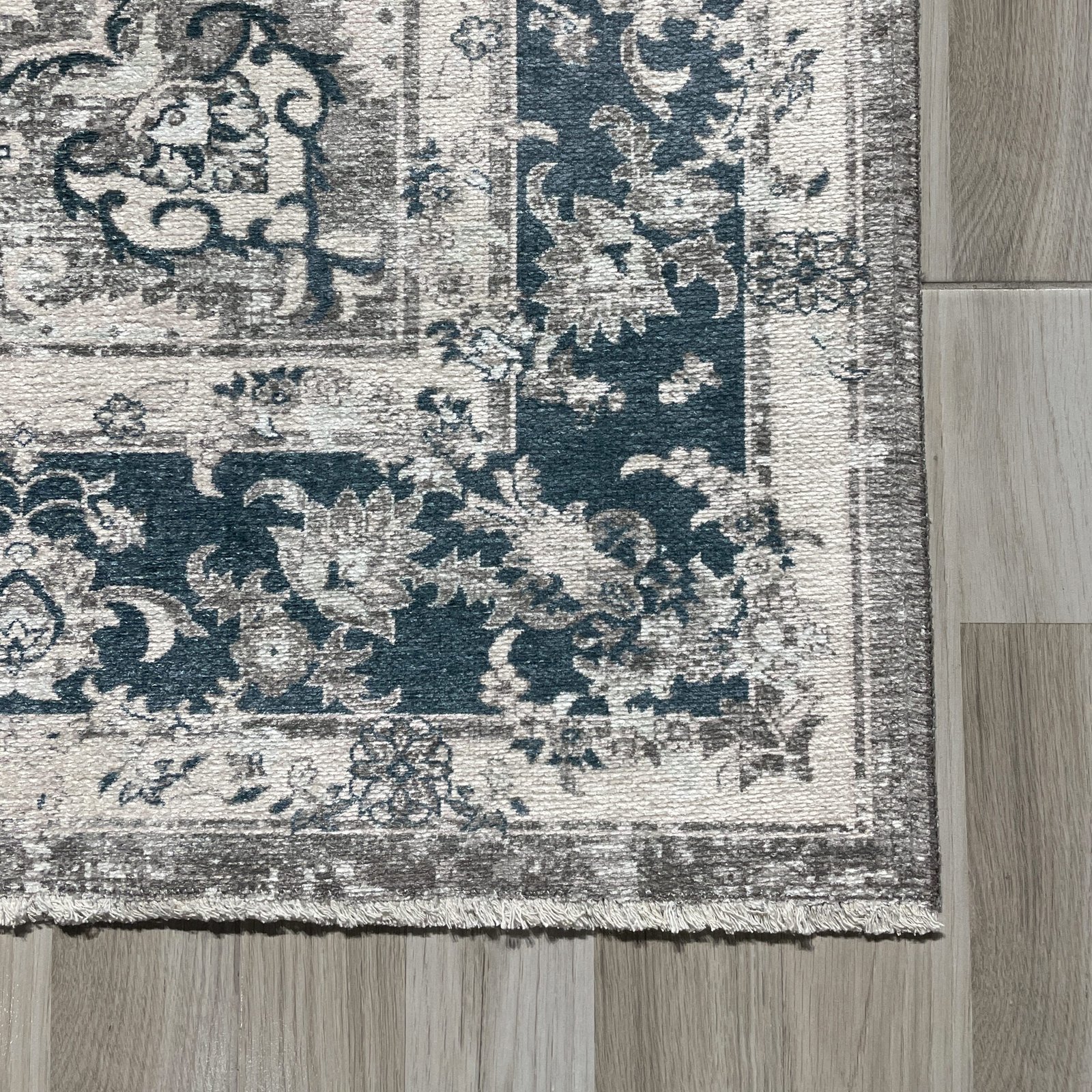 NH7039-126-01-02 Tapis Classic Vintage Antakya — White & Brown