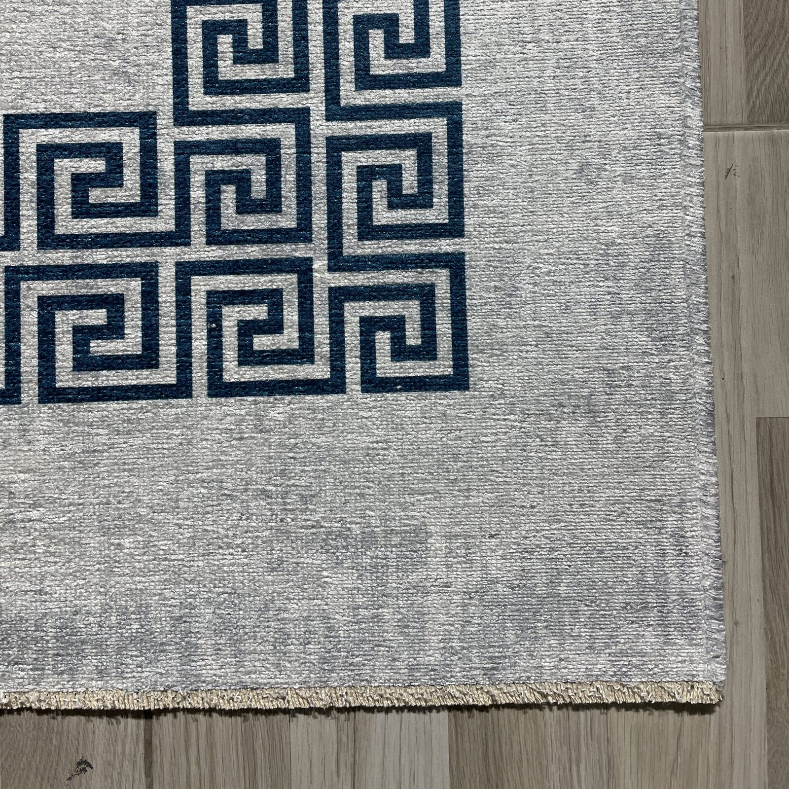 NH7051-380-01-02 Tapis Classic Modern Side — Silver