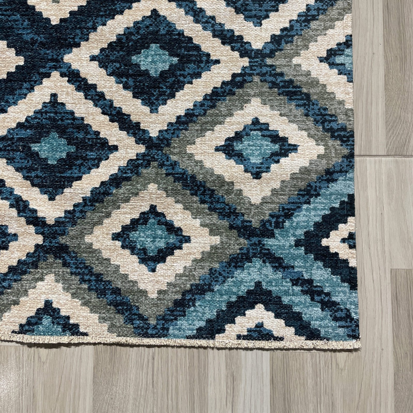 NH7070-444-02-02 Tapis Ethnic Classic Adiyaman — Navy & Khaki