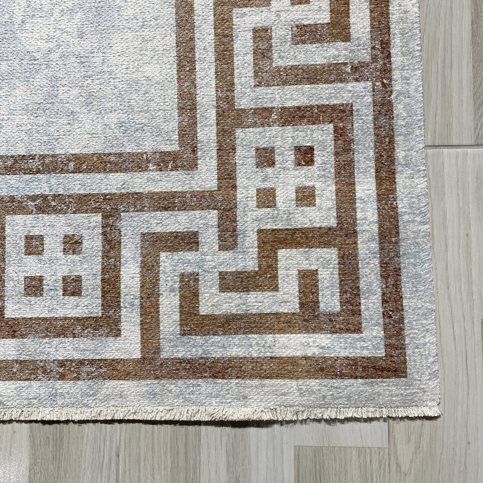 NH7077-527-01-02 Tapis Modern Gocek — Brown